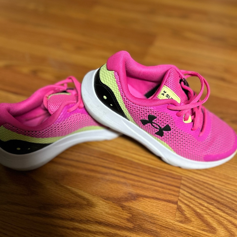 Girls Under Armour shoes